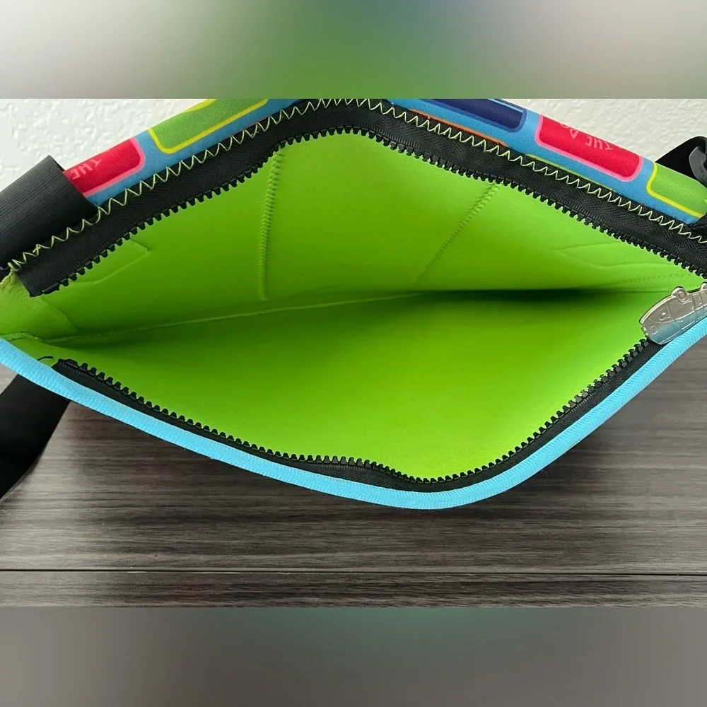 VW Collection shoulder bag